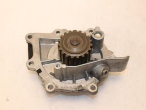Gebruikte Waterpomp Landrover Range Rover Evoque (LVJ/LVS) 2.2 eD4 16V 5-drs. Prijs € 98,00 Margeregeling aangeboden door Van Gils Automotive