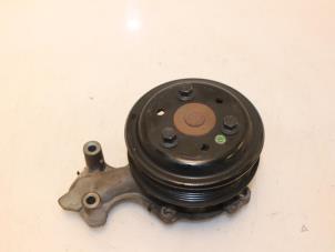 Gebruikte Waterpomp Ford Fiesta 6 (JA8) 1.0 EcoBoost 12V 100 Prijs € 54,00 Margeregeling aangeboden door Van Gils Automotive