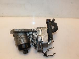 Gebruikte Oliefilterhuis Peugeot 508 (8D) 2.2 HDiF 16V GT Prijs € 55,00 Margeregeling aangeboden door Van Gils Automotive