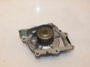 Gebruikte Koelvloeistof pomp Peugeot 508 (8D) 2.2 HDiF 16V GT Prijs € 39,99 Margeregeling aangeboden door Van Gils Automotive