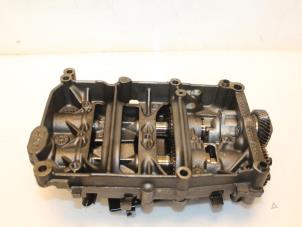 Gebruikte Oliepomp Volkswagen Golf VI (5K1) 2.0 TDI 16V Prijs € 199,00 Margeregeling aangeboden door Van Gils Automotive