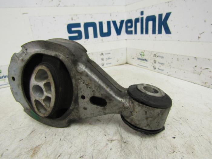 Gebruikte Versnellingsbak Steun Renault Megane III Berline (BZ) 1.4 16V TCe 130 Prijs € 25,00 Margeregeling aangeboden door Snuverink Autodemontage