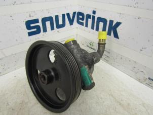 Gebruikte Stuurpomp Renault Laguna II Grandtour (KG) 1.6 16V Prijs € 34,98 Margeregeling aangeboden door Snuverink Autodemontage