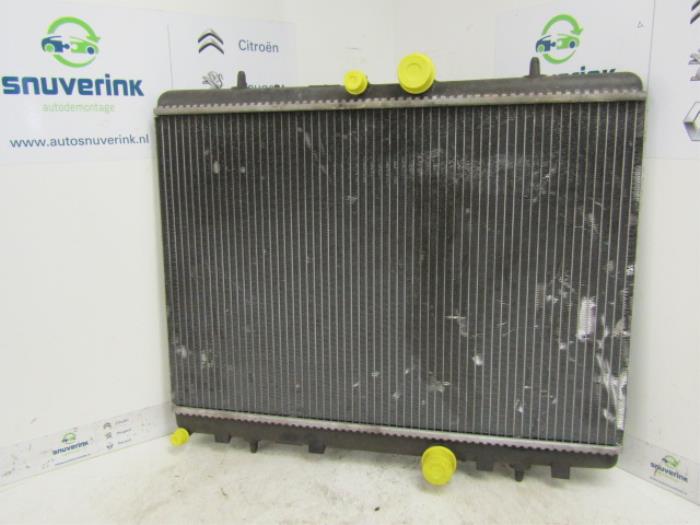 Gebruikte Radiateur Peugeot 307 CC (3B) 2.0 16V Prijs € 10,33 Margeregeling aangeboden door Snuverink Autodemontage
