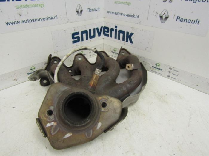 Gebruikte Spruitstuk Uitlaat Renault Scénic III (JZ) 1.6 16V Prijs € 34,99 Margeregeling aangeboden door Snuverink Autodemontage