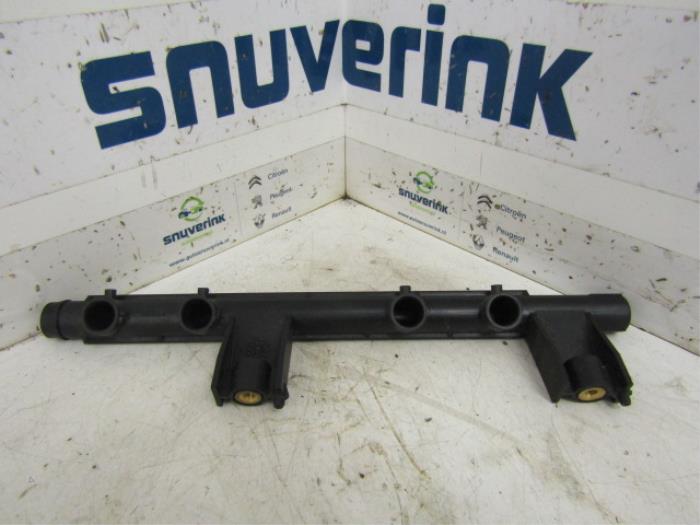 Gebruikte Galerij (Injectie) Renault Twingo (C06) 1.2 Prijs € 24,99 Margeregeling aangeboden door Snuverink Autodemontage