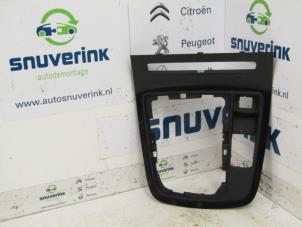 Gebruikte Dashboard deel Renault Scénic IV (RFAJ) 1.2 TCE 130 16V Prijs € 25,00 Margeregeling aangeboden door Snuverink Autodemontage