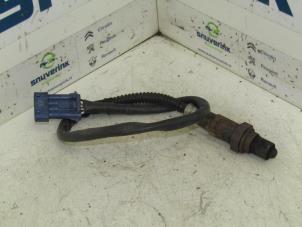 Gebruikte Lambda Sonde Peugeot Partner Tepee (7A/B/C/D/E/F/G/J/P/S) 1.6 16V Phase 1 Prijs € 41,40 Margeregeling aangeboden door Snuverink Autodemontage