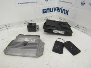 Gebruikte Computer Motormanagement Renault Scénic III (JZ) 1.6 16V Prijs € 149,98 Margeregeling aangeboden door Snuverink Autodemontage