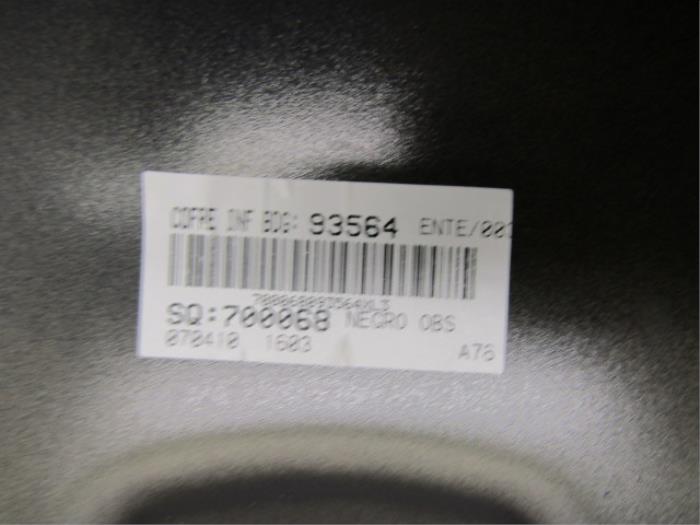 Achterklep van een Peugeot 207 CC (WB) 1.6 16V 2010