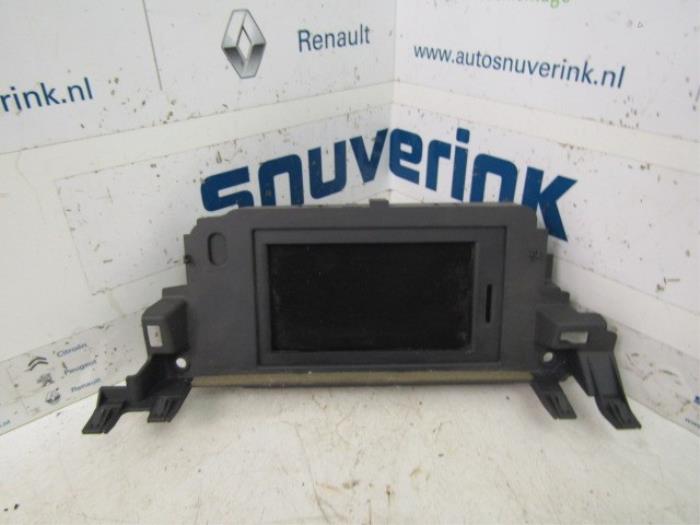 Gebruikte Display Interieur Renault Laguna III Estate (KT) 2.0 Turbo 16V Prijs € 99,00 Margeregeling aangeboden door Snuverink Autodemontage