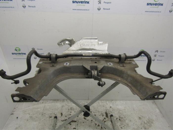 Gebruikte Subframe Renault Clio IV Estate/Grandtour (7R) 1.5 Energy dCi 90 FAP Prijs € 44,99 Margeregeling aangeboden door Snuverink Autodemontage