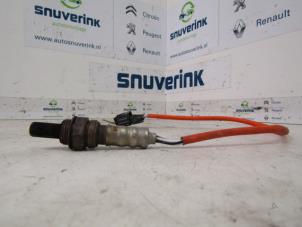 Gebruikte Lambda Sonde Renault Clio III (BR/CR) 1.2 16V 75 Prijs € 29,99 Margeregeling aangeboden door Snuverink Autodemontage