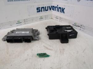 Gebruikte Computer Motormanagement Renault Clio III (BR/CR) 1.2 16V 75 Prijs € 149,98 Margeregeling aangeboden door Snuverink Autodemontage