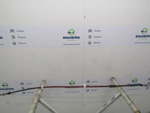 Gebruikte Handrem Kabel Renault Captur (2R) 1.5 Energy dCi 110 FAP Prijs € 21,25 Margeregeling aangeboden door Snuverink Autodemontage