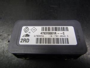 Gebruikte Computer esp Renault Megane III Berline (BZ) 1.4 16V TCe 130 Prijs € 55,00 Margeregeling aangeboden door Snuverink Autodemontage