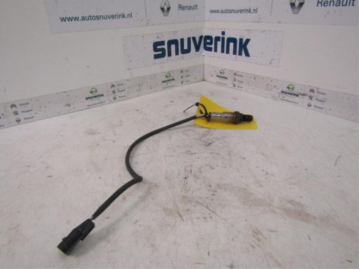 Gebruikte Lambda Sonde Renault Twingo II (CN) 1.2 16V LEV Prijs € 29,99 Margeregeling aangeboden door Snuverink Autodemontage