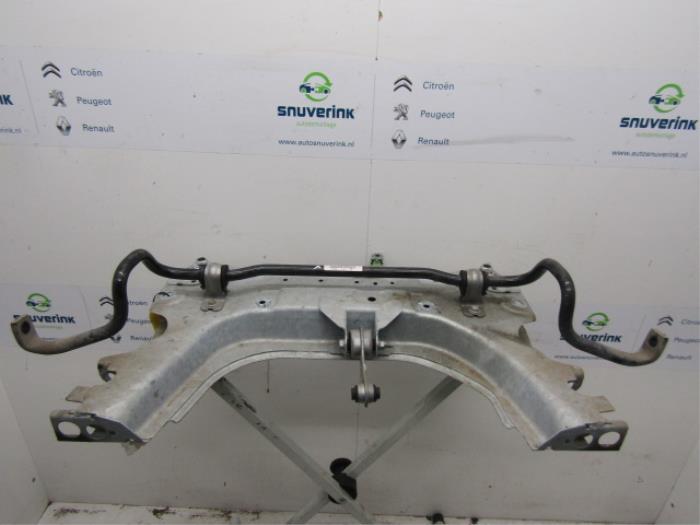 Gebruikte Subframe Renault Clio IV Estate/Grandtour (7R) 1.5 Energy dCi 90 FAP Prijs € 74,99 Margeregeling aangeboden door Snuverink Autodemontage