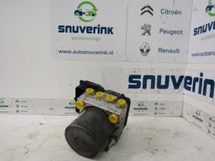 Gebruikte ABS Pomp Peugeot Boxer (U9) 2.2 HDi 120 Euro 4 Prijs € 163,34 Inclusief btw aangeboden door Snuverink Autodemontage