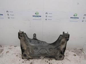 Gebruikte Subframe Renault Laguna III Estate (KT) 1.5 dCi 110 Prijs € 75,00 Margeregeling aangeboden door Snuverink Autodemontage