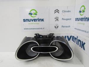 Gebruikte Cockpit Renault Clio IV Estate/Grandtour (7R) 1.5 Energy dCi 90 FAP Prijs € 67,49 Margeregeling aangeboden door Snuverink Autodemontage