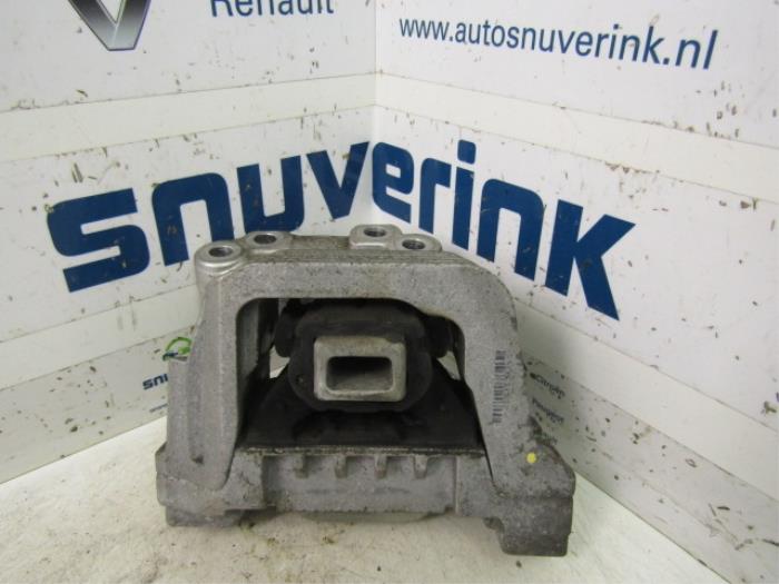 Gebruikte Motorsteun Peugeot 207 CC (WB) 1.6 16V Prijs € 24,99 Margeregeling aangeboden door Snuverink Autodemontage