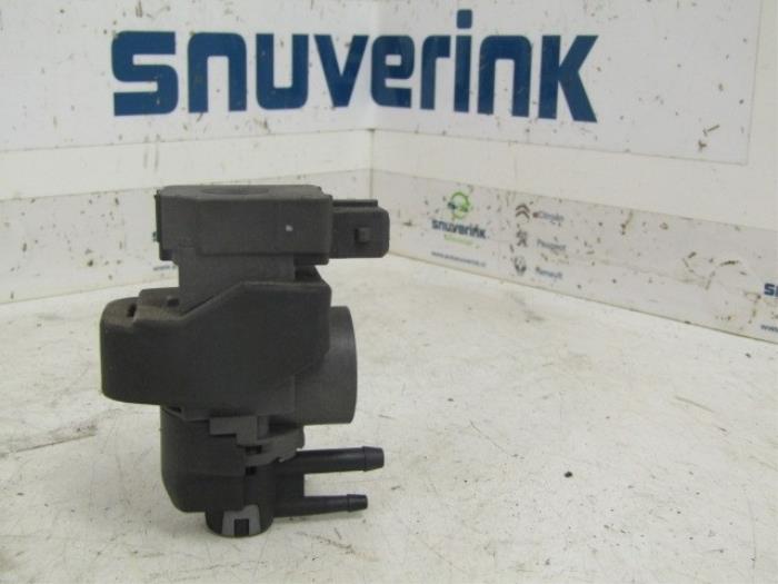 Gebruikte Overdrukklep Turbo Renault Megane III Grandtour (KZ) 1.5 dCi 110 Prijs € 29,99 Margeregeling aangeboden door Snuverink Autodemontage