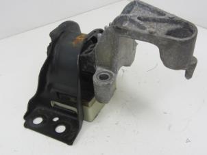 Gebruikte Motorrubber Renault Clio III (BR/CR) 1.5 dCi FAP Prijs € 30,24 Inclusief btw aangeboden door Snuverink Autodemontage