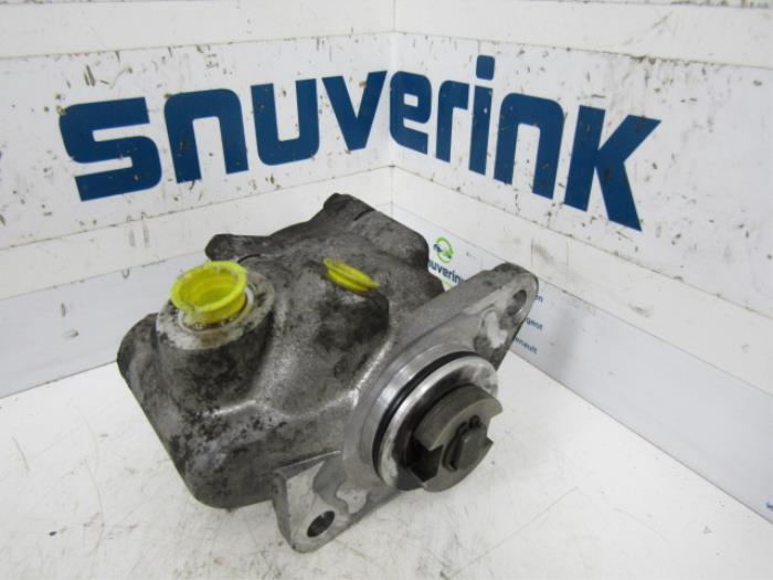 Gebruikte Servopomp Renault Master II (FD/HD) 2.8 dTi T35 Prijs € 42,33 Inclusief btw aangeboden door Snuverink Autodemontage