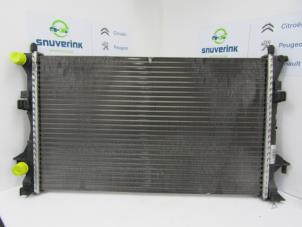 Gebruikte Radiateur Renault Laguna II Grandtour (KG) 2.0 16V Prijs € 10,33 Margeregeling aangeboden door Snuverink Autodemontage