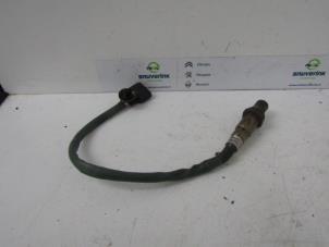 Gebruikte Lambda Sonde Renault Twingo III (AH) 1.0 SCe 70 12V Prijs € 29,99 Margeregeling aangeboden door Snuverink Autodemontage