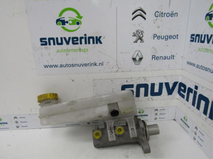 Gebruikte Hoofdremcilinder Fiat Ducato (250) 2.3 D 150 Multijet Prijs € 40,49 Margeregeling aangeboden door Snuverink Autodemontage