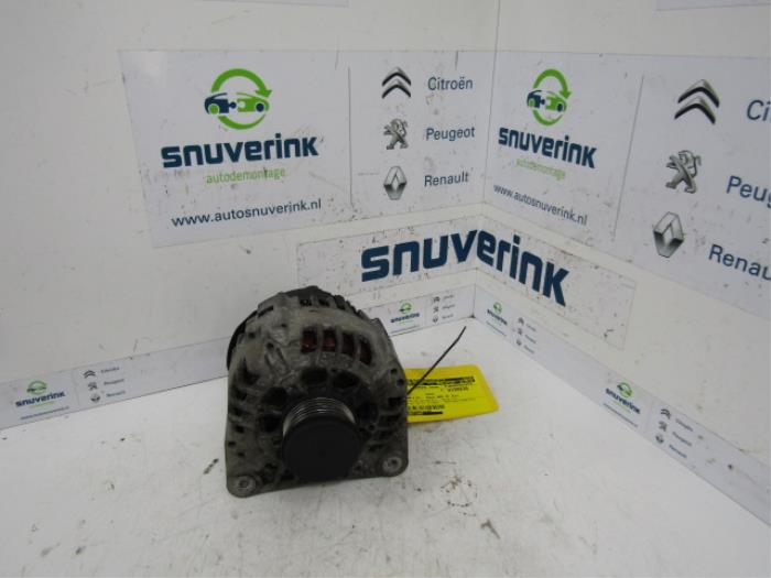 Gebruikte Dynamo Renault Laguna II (BG) 1.8 16V Prijs € 10,33 Margeregeling aangeboden door Snuverink Autodemontage