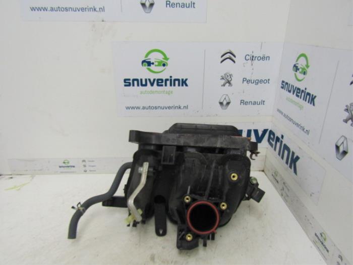 Gebruikte Inlaatspruitstuk Citroen C1 1.0 Vti 68 12V Prijs € 26,76 Margeregeling aangeboden door Snuverink Autodemontage