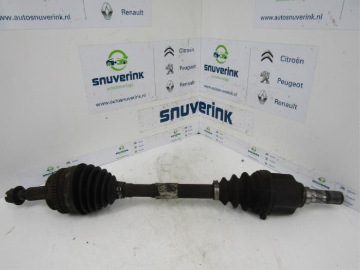 Gebruikte Steekas links-voor Renault Master II (FD/HD) 2.5 dCi 120 FAP Prijs € 48,38 Inclusief btw aangeboden door Snuverink Autodemontage