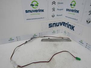 Gebruikte Extra Remlicht midden Peugeot 508 (8D) 2.0 Hybrid4 16V Prijs € 30,24 Inclusief btw aangeboden door Snuverink Autodemontage