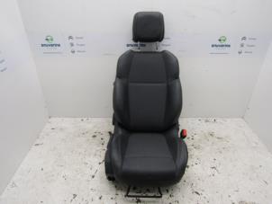 Gebruikte Voorstoel rechts Peugeot 508 (8D) 2.0 Hybrid4 16V Prijs € 100,00 Margeregeling aangeboden door Snuverink Autodemontage