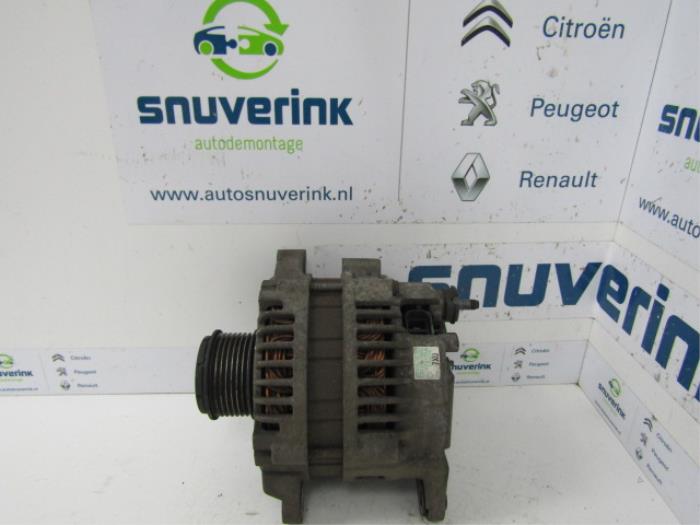 Gebruikte Dynamo Renault Mascott 3.0 DXi 16V Prijs € 42,33 Inclusief btw aangeboden door Snuverink Autodemontage