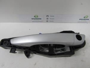 Gebruikte Deurgreep 2Deurs links Peugeot Expert (V1/VA/VB/VE/VF/VT/VY) 2.0 Blue HDi 120 16V Prijs € 38,72 Inclusief btw aangeboden door Snuverink Autodemontage