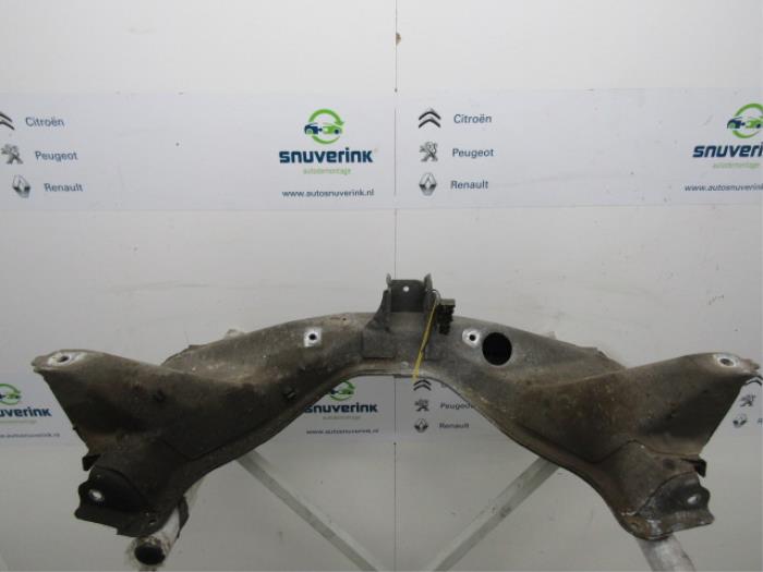 Subframe van een Renault Twingo (C06) 1.2 16V 2003