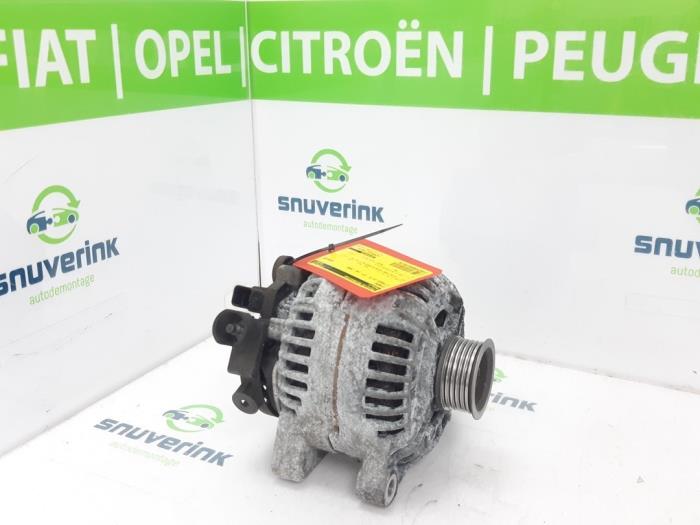 Gebruikte Dynamo Renault Captur I (2R) 1.5 Energy dCi 110 FAP Prijs € 54,43 Inclusief btw aangeboden door Snuverink Autodemontage