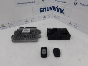 Gebruikte Computer Motormanagement Renault Clio III (BR/CR) 1.5 dCi FAP Prijs € 149,98 Margeregeling aangeboden door Snuverink Autodemontage