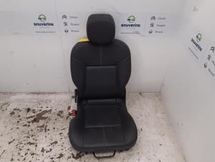 Gebruikte Achter Stoel Renault Twingo II (CN) 1.6 16V RS Prijs € 124,99 Margeregeling aangeboden door Snuverink Autodemontage