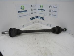 Gebruikte Aandrijfas rechts-achter Mercedes C (W205) C-180 1.6 16V Prijs € 67,50 Margeregeling aangeboden door Snuverink Autodemontage