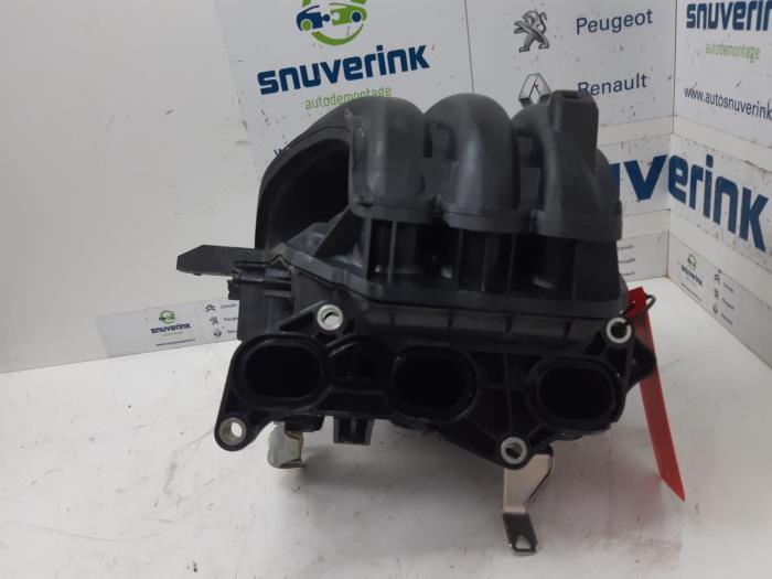 Gebruikte Inlaatspruitstuk Citroen C1 1.0 Vti 68 12V Prijs € 26,76 Margeregeling aangeboden door Snuverink Autodemontage