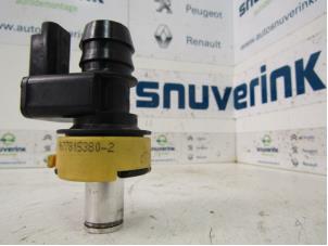 Gebruikte Carterventilatie Peugeot 208 I (CA/CC/CK/CL) 1.4 HDi Prijs € 12,75 Margeregeling aangeboden door Snuverink Autodemontage