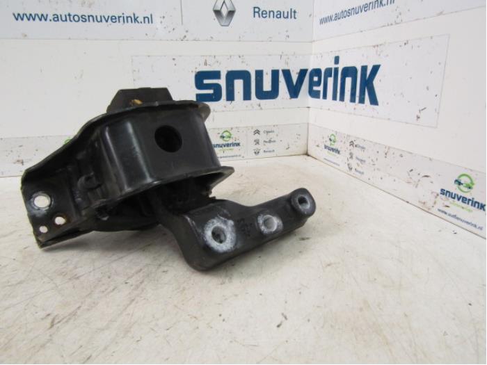 Gebruikte Motorsteun Peugeot 208 I (CA/CC/CK/CL) 1.4 HDi Prijs € 30,60 Margeregeling aangeboden door Snuverink Autodemontage