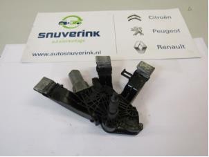 Gebruikte Ruitenwissermotor achter Citroen C4 Picasso (3D/3E) 1.2 12V PureTech 130 Prijs € 25,00 Margeregeling aangeboden door Snuverink Autodemontage