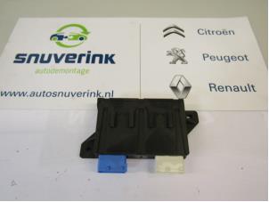 Gebruikte Computer Diversen Citroen C4 Picasso (3D/3E) 1.2 12V PureTech 130 Prijs € 80,75 Margeregeling aangeboden door Snuverink Autodemontage