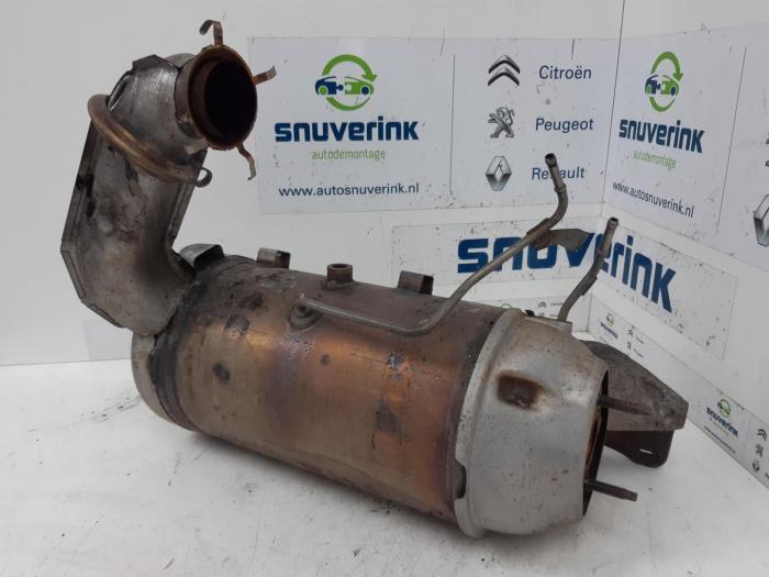 Gebruikte Roetfilter Renault Megane III Grandtour (KZ) 1.5 dCi 110 Prijs € 225,25 Margeregeling aangeboden door Snuverink Autodemontage